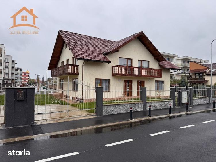 Casă cu 5 camere cu Canalizare în Central