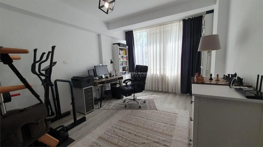 Apartament cu 3 camere decomandat în Poieni-Suceava