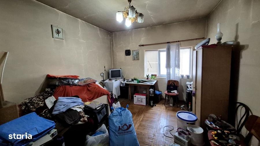 Apartament cu 3 camere în Gara de Nord