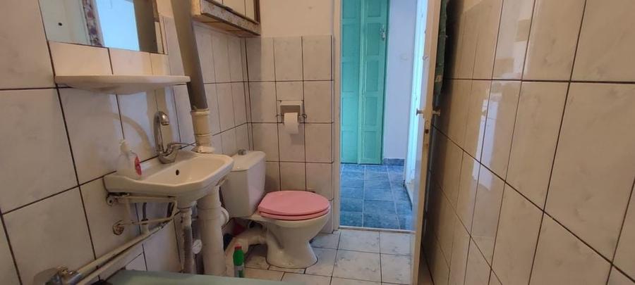 Garsonieră decomandată în Central
