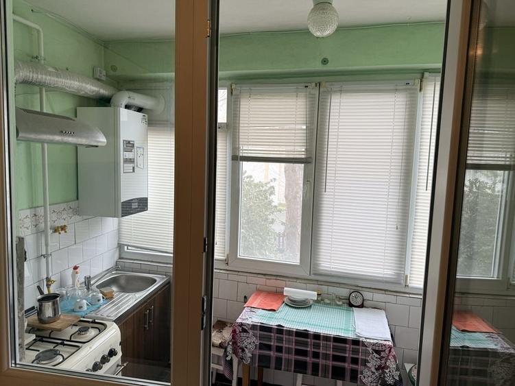 Apartament cu 2 camere decomandat în Faleză