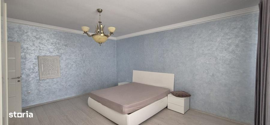 Casă cu 4 camere în Livezeni