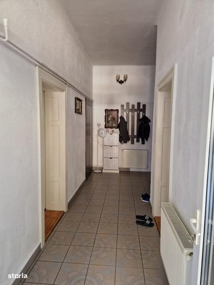 Casa in Bran cu 3 SPATII COMERCIALE active, zona centrala - 17