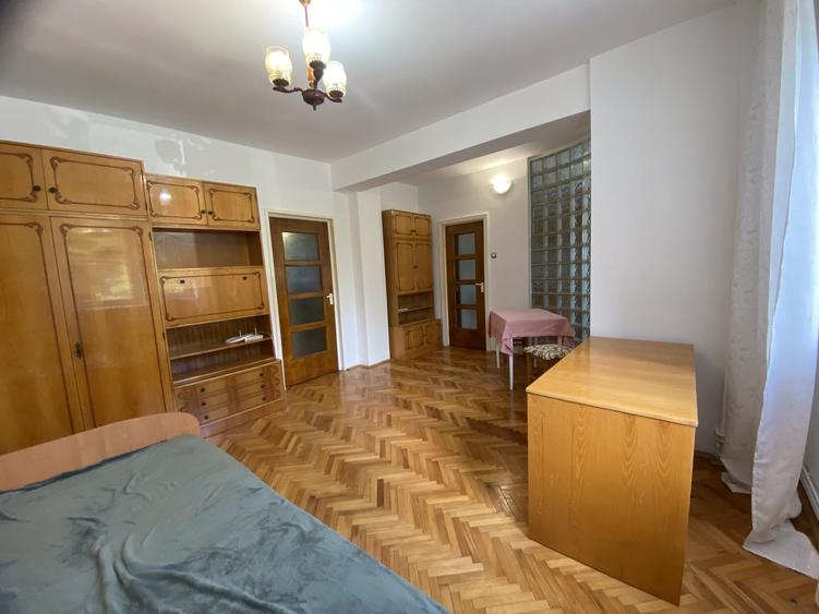 Apartament cu 2 camere decomandat, mobilat în Zorilor