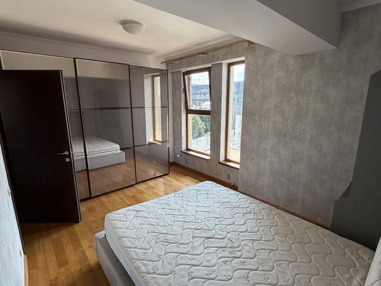 Apartament cu 3 camere decomandat, mobilat în Herăstrău