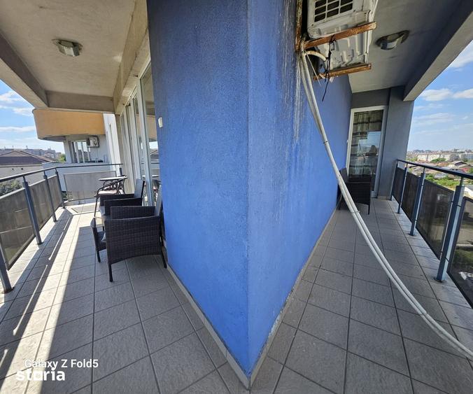 Apartament cu 4 camere semidecomandat în Nufărul