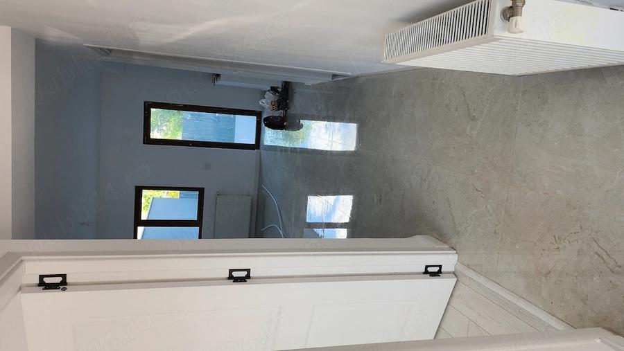 Apartament cu 4 camere semidecomandat în Central