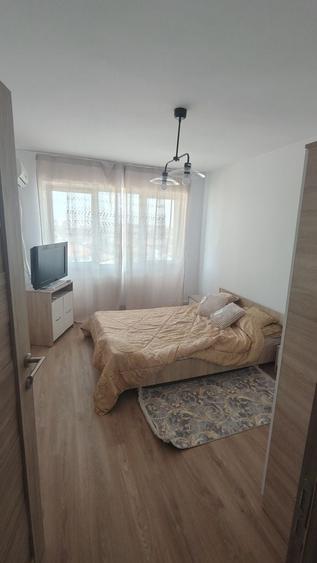 Apartament cu 3 camere decomandat în Dacia