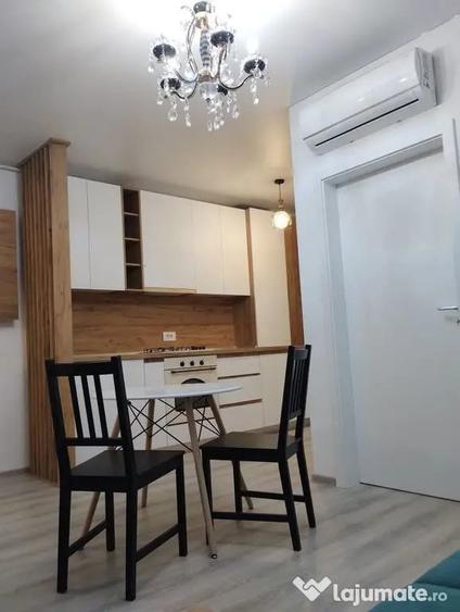 Apartament cu 2 camere semidecomandat în Micro 17