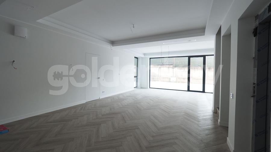Duplex cu 5 camere cu Canalizare în Pipera