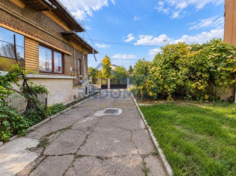 Casă individuală cu 3 camere cu Canalizare în Mihai Bravu