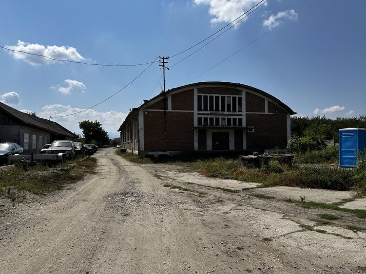 Teren Construcții intravilan de 16058 mp, în Țiglari