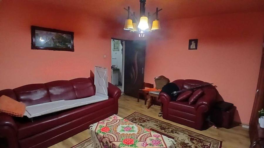 Apartament cu 2 camere decomandat în Deda