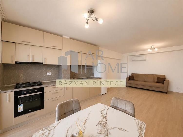 Apartament cu 4 camere decomandat, mobilat în Ultracentral
