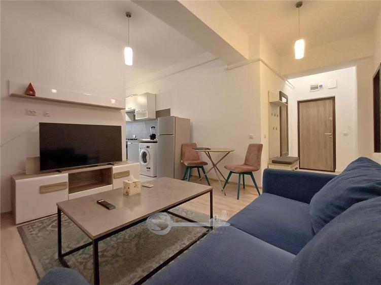 Apartament cu 2 camere decomandat în Podu Roș