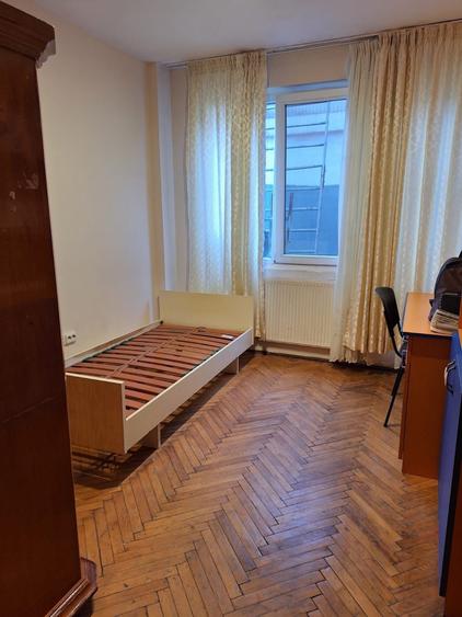 Apartament cu 3 camere decomandat în Gării