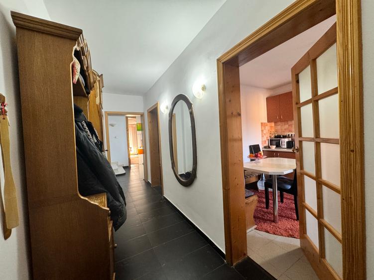 Casă individuală cu 14 camere cu Teren 808 Mp în Șagului