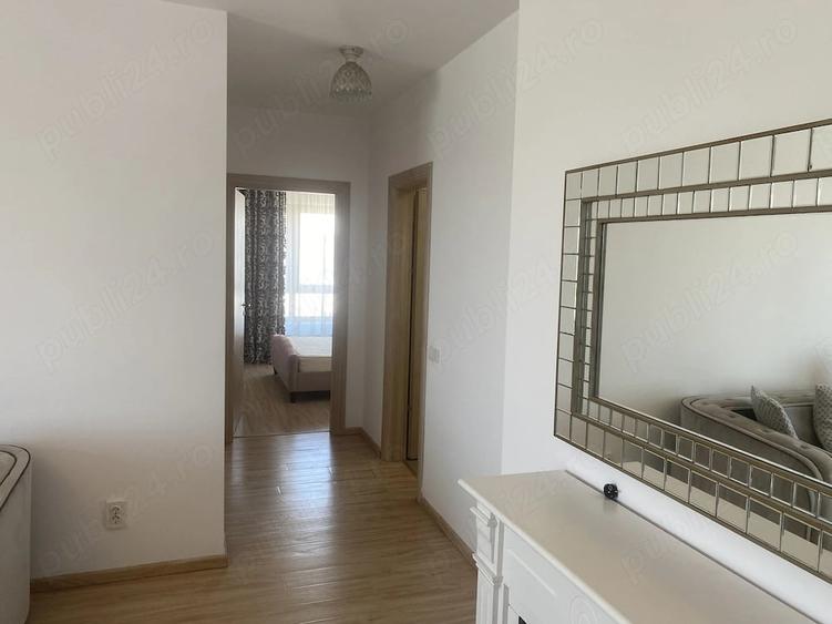 Apartament cu 3 camere decomandat în Metalurgiei