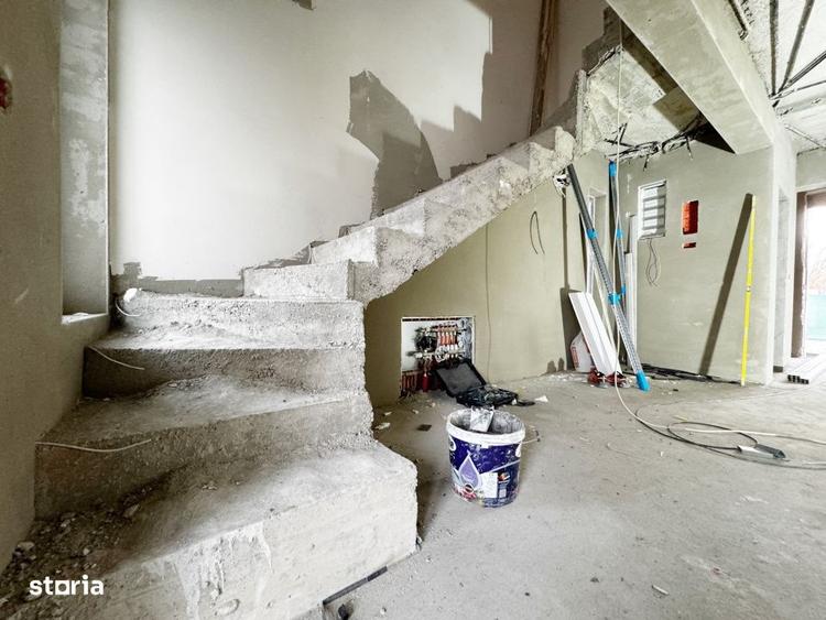 Casă cu 4 camere în Central