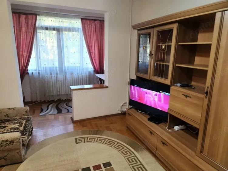 Garsonieră decomandată în Județean