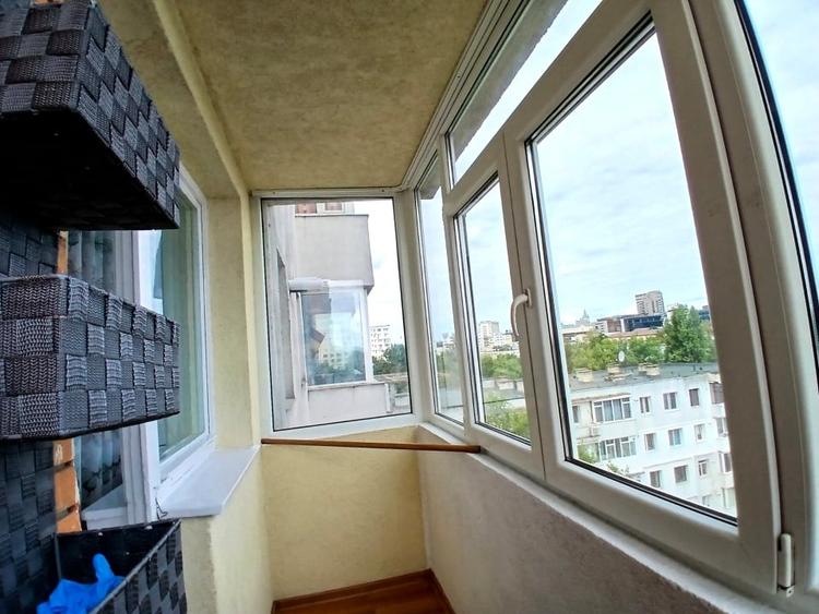 Apartament cu 3 camere decomandat, mobilat în Podu Roș
