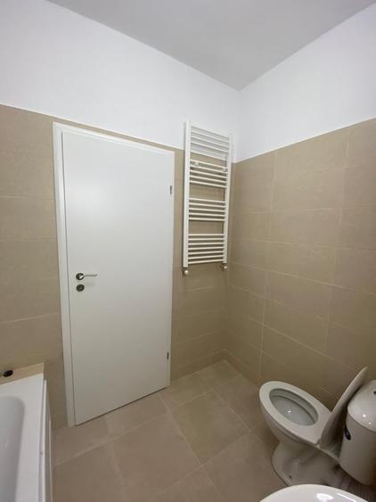 Garsonieră decomandată în Regie