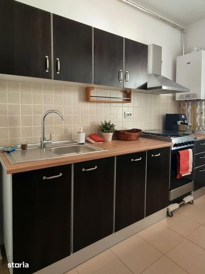 Apartament cu 2 camere decomandat, mobilat în Central