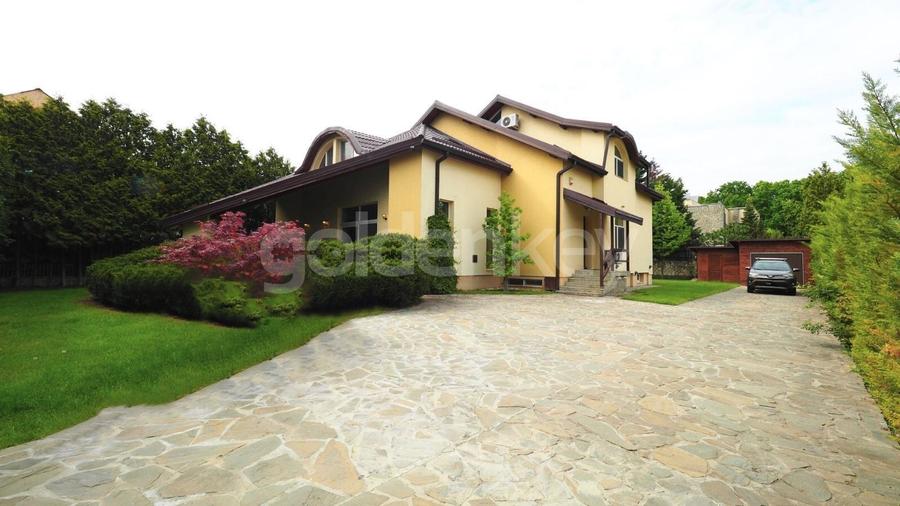 Vila individuala cu 7 camere | gradina matura | 1000mp teren - 1