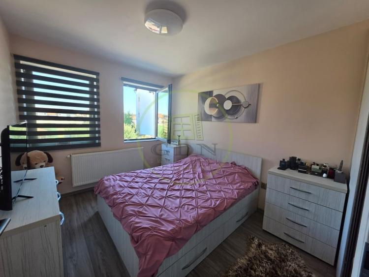 Apartament cu 3 camere decomandat, mobilat în Șelimbăr