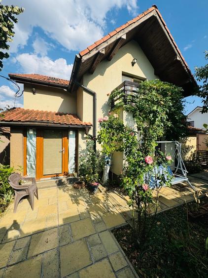 Casă individuală cu 5 camere cu Teren 500 Mp în Ghiroda
