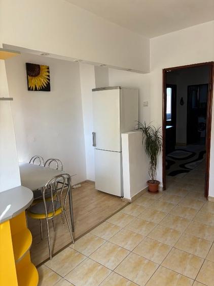 Apartament cu 2 camere decomandat, mobilat în Florești