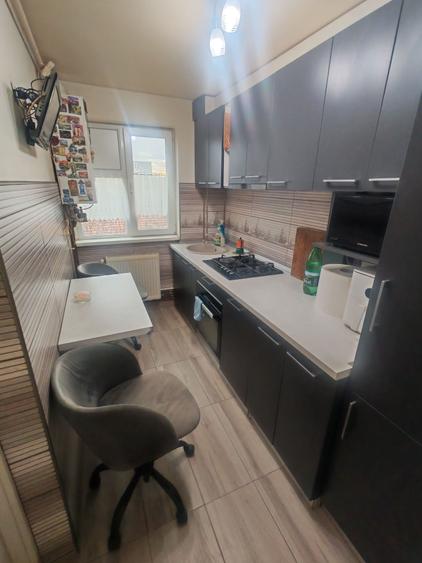 Apartament cu 3 camere decomandat în Aurel Vlaicu