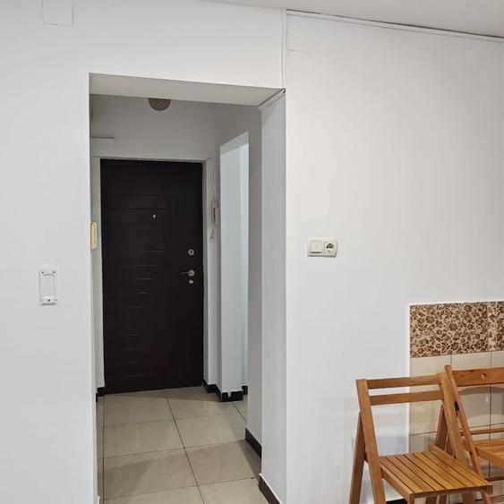 Apartament cu 2 camere nedecomandat, mobilat în Central