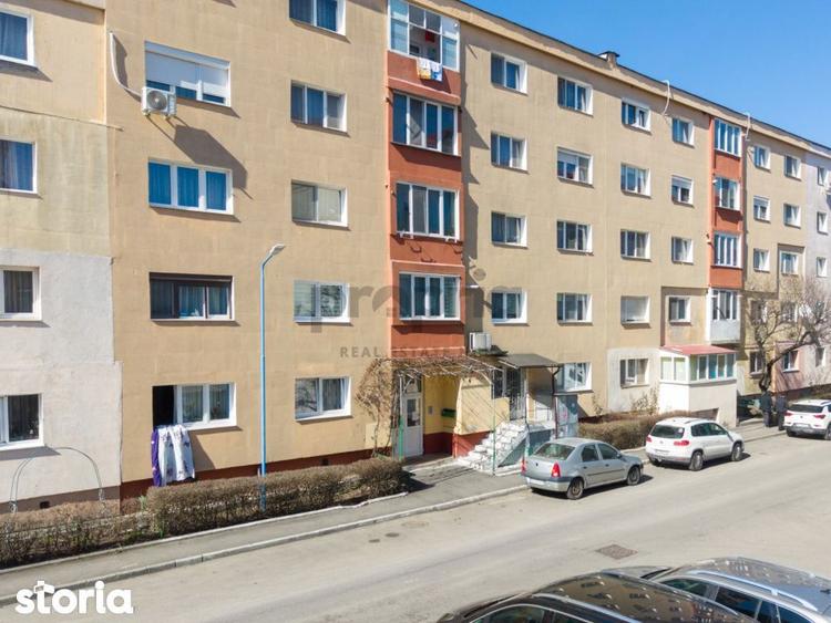 Apartament cu 2 camere decomandat, mobilat în Tractorul — fotografia 3