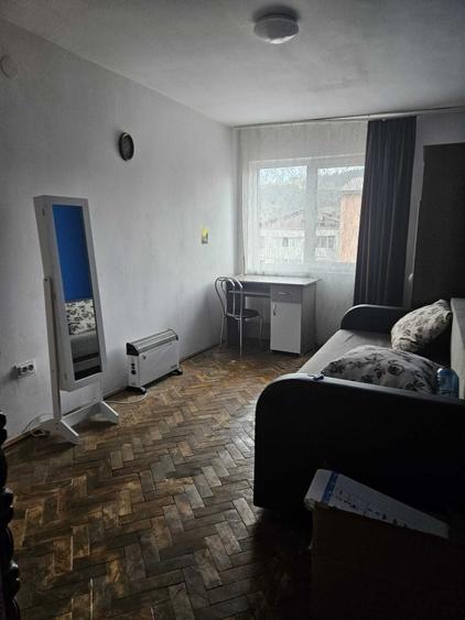 Apartament cu 2 camere nedecomandat în Central