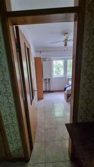 Apartament cu 3 camere decomandat în Călărași