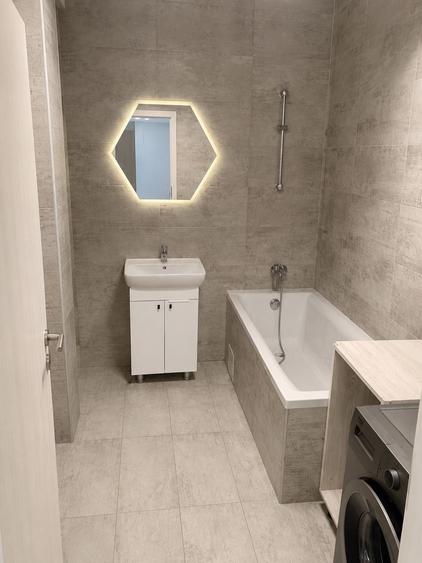 Apartament cu 2 camere decomandat în Tomis Plus