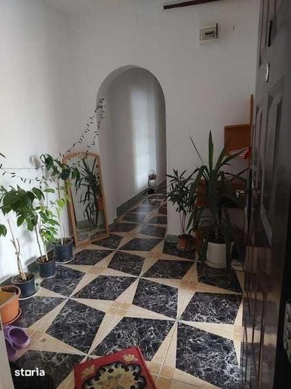 Apartament cu 3 camere decomandat în Grivița