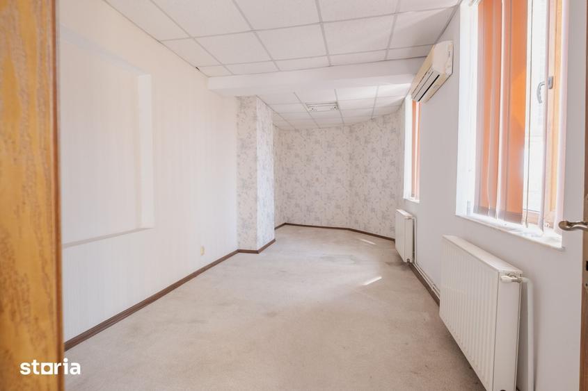 Casă cu Teren 385 Mp în Peninsula