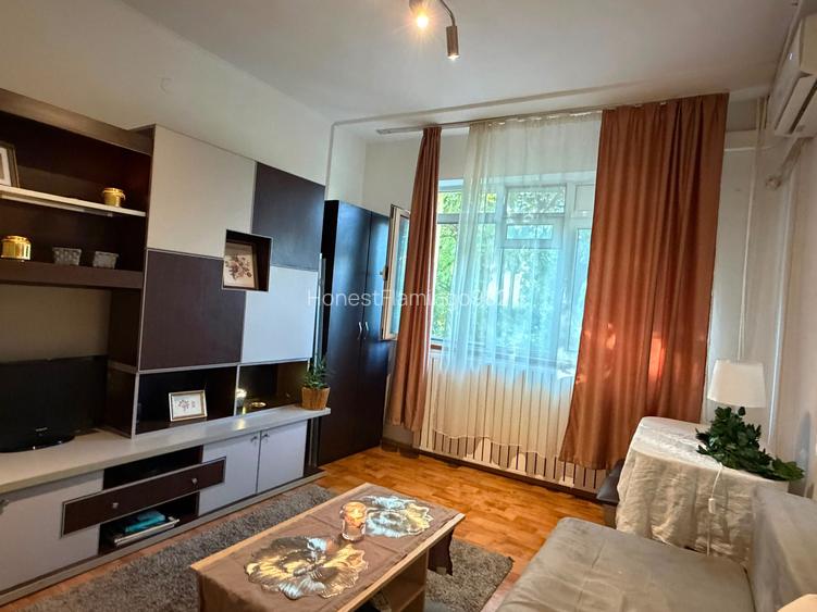 Proprietar inchiriez garsoniera Aparatorii Patriei