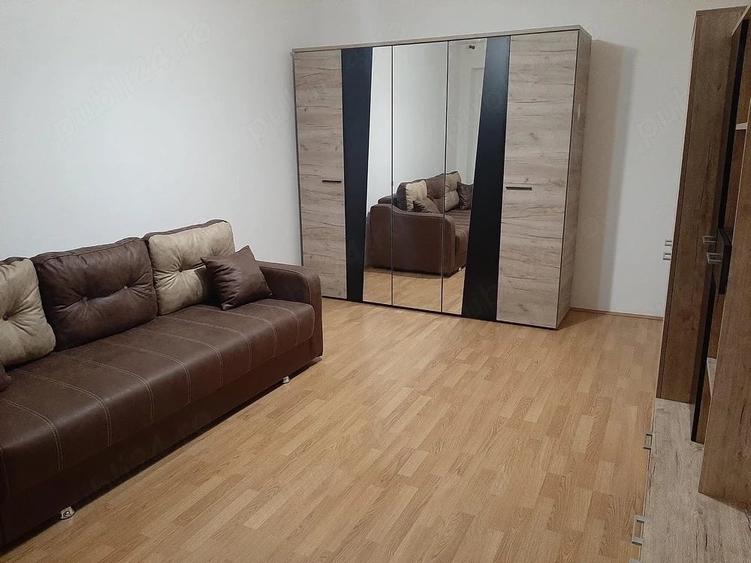 Apartament cu 2 camere decomandat în Infrățirii