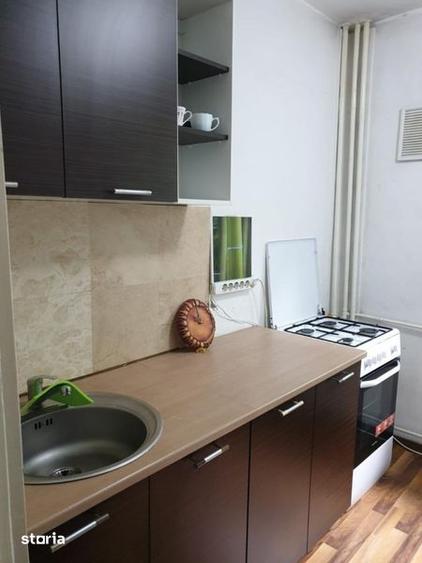 Garsoniera 44m, zona linistita, loc parcare - 1