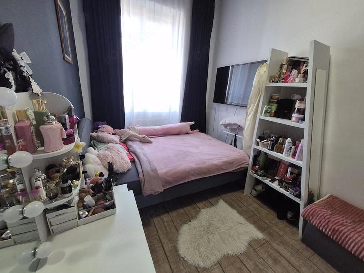 Apartament cu 5 camere decomandat în Central