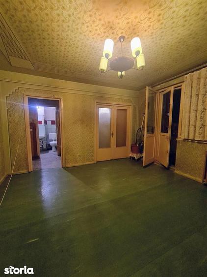Apartament cu 4 camere în Decebal