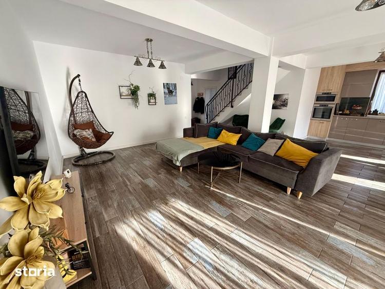 Casa moderna cu 4 camere, garaj 3 masini, curte amenajata Valu lui - 19