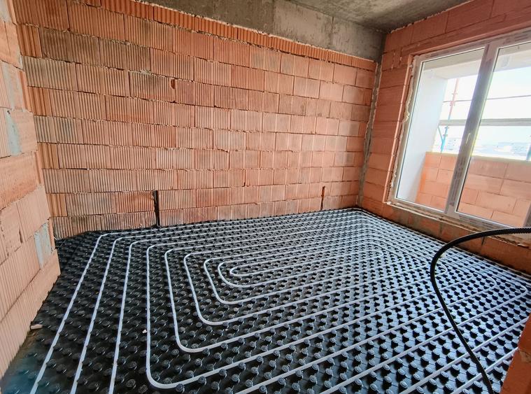 Apartament cu 2 camere decomandat în Chiajna
