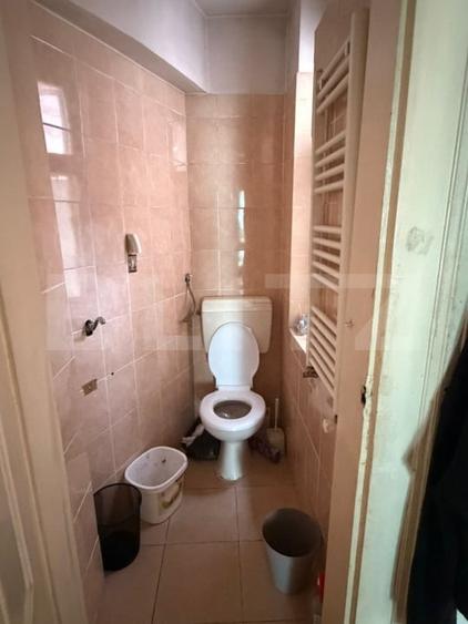 Apartament cu 3 camere semidecomandat, mobilat în Traian