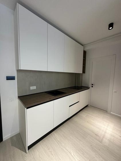 Apartament cu 2 camere semidecomandat, mobilat în Brâncoveanu