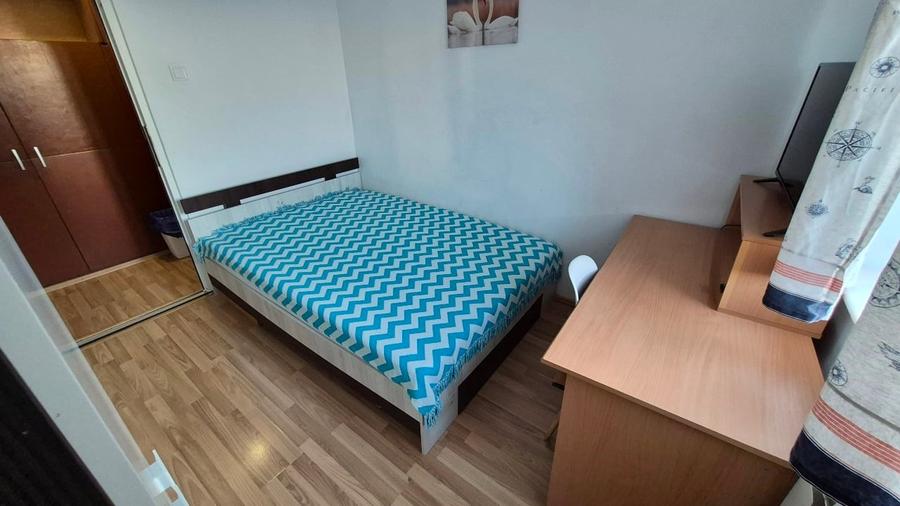 Apartament cu 3 camere semidecomandat, mobilat în Tomis Nord