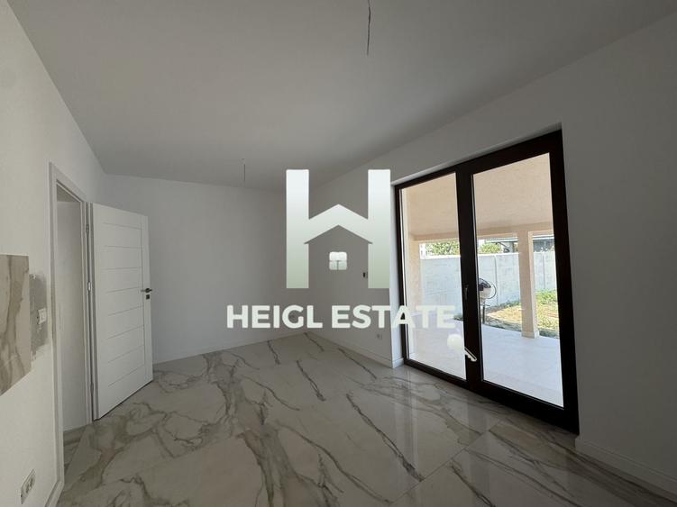 Duplex cu 4 camere cu Canalizare în Chișoda